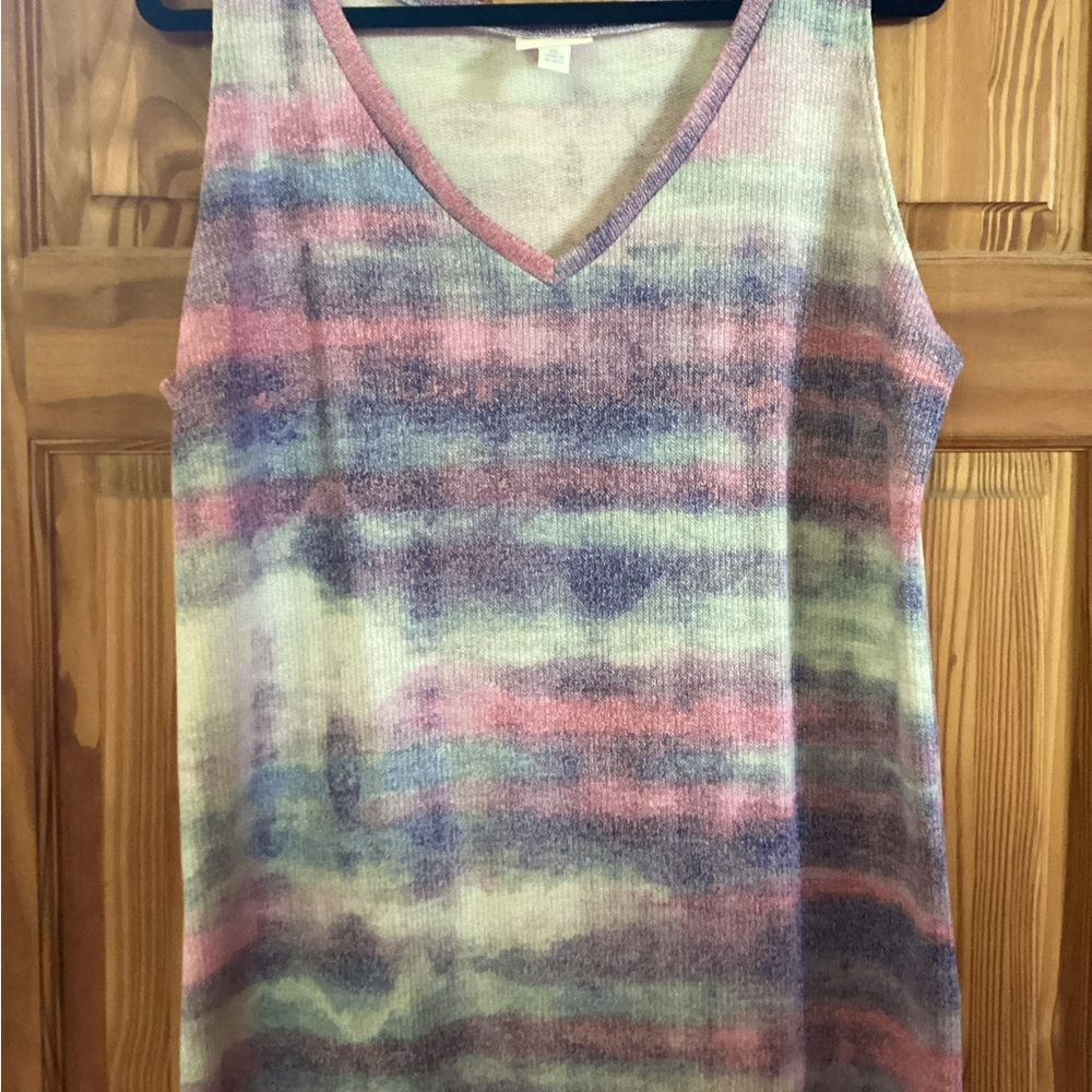 LuLaRoe Nadia v-neck sleeveless sweater